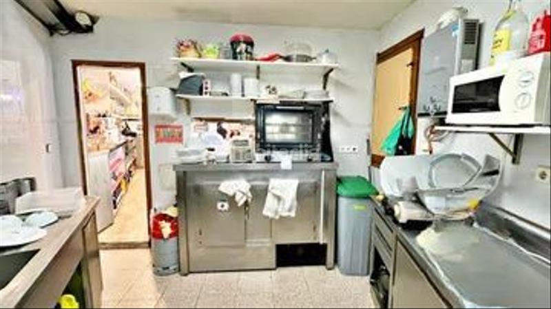 Foto 2ea7a9fa-dc85-4d43-a572-5b26b8846f23. Transfer business premise in Centre Santa Coloma de Gramenet