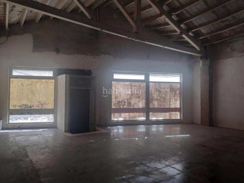 Foto ecec63a6-20da-4cb0-8f2e-b9b537065b85. Nau industrial a Ca n'Aurell Terrassa