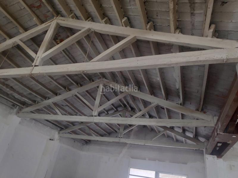 Foto f5469d52-a20d-452b-af89-3926e9f238b1. Nau industrial a Ca n'Aurell Terrassa