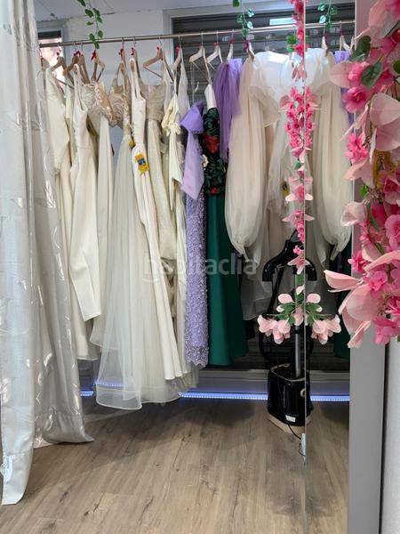 Foto 98faf6bc-44d5-4310-a4ee-2ee63972216a. Traspaso local comercial traspaso de boutique en esquina sant andreu, en Barcelona