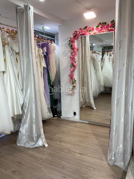 Foto f15c8fb6-3162-4a7d-808f-6696244a64f7. Traspaso local comercial traspaso de boutique en esquina sant andreu, en Barcelona