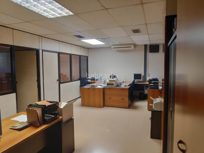 Foto 0a06f8d4-1f12-4ca1-b09e-f663b87f3d5b. Nau industrial a Centre Hospitalet de Llobregat (L´)