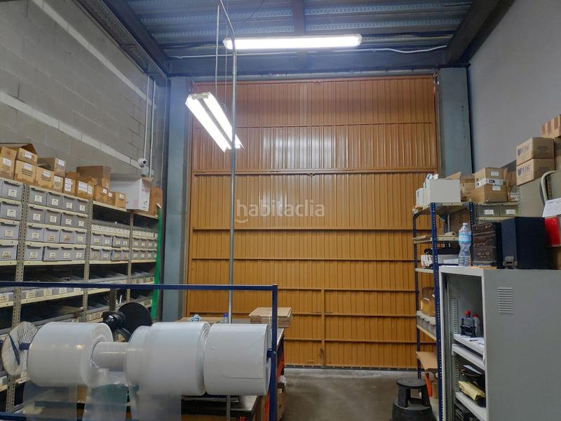 Foto 949c30c8-6863-40e8-8c66-54403aff8818. Nau industrial a Centre Hospitalet de Llobregat (L´)