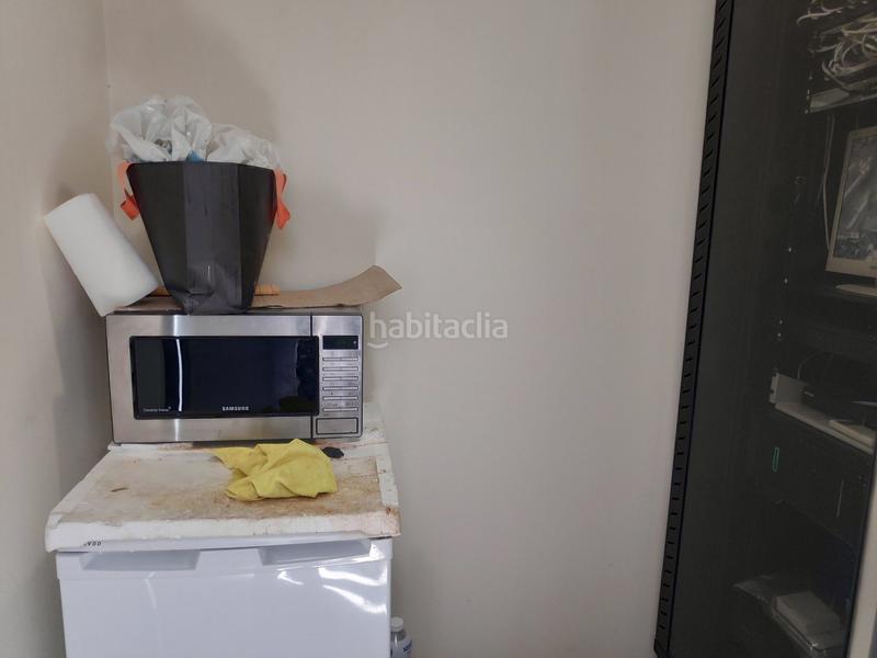 Foto b2f0e0ba-6ae0-464c-8501-a1225f8f9186. Nau industrial a Centre Hospitalet de Llobregat (L´)