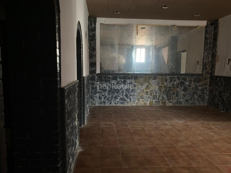 Foto 421dc663-f92d-435e-aeda-a71f6ef22bcc. Local comercial local en venta en Olesa de Montserrat