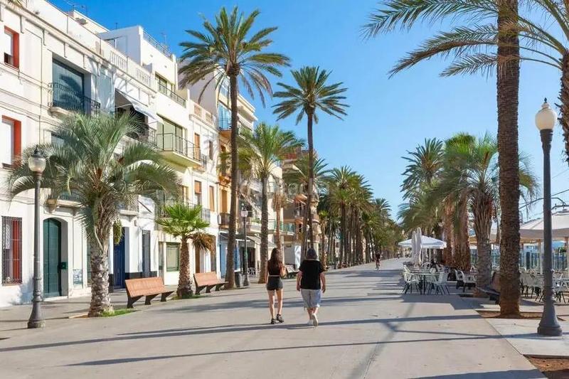 Foto bdbf966e-e780-4468-b297-a53728701c75. Pas-de-porte local commercial dans Casagemes Badalona