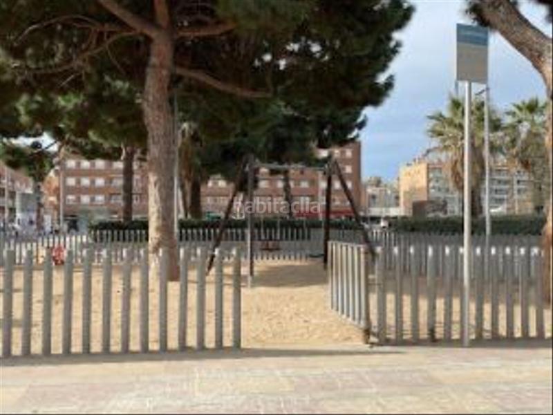 Foto a16951b4-4d85-48aa-bbd8-7e554d543059. Traspaso local comercial traspaso de negocio de comida para llevar en Badalona