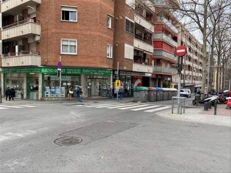 Foto b3d9f48c-c847-415f-9eed-aca38f00c94d. Pas-de-porte local commercial dans Riu Sud Santa Coloma de Gramenet