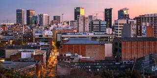 Gebäude in Sanfeliu. Venta de edificio esquinero con local y vivienda  barcelona