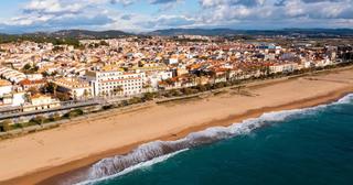 Traspàs Local Comercial a Malgrat de Mar. Traspaso de restaurante de cocina fusión con vivienda en malgrat
