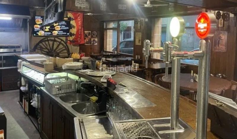 Foto f4214bb1-194c-4d92-9a81-4e5f5a4b2f86. Transfer business premise in Barri Antic Barberà del Vallès