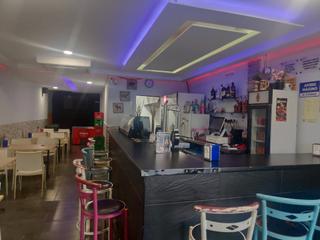 Traspàs Local Comercial a La Marina del Port. Traspaso bar de tapas en sants-montjuic – con salida de humos e