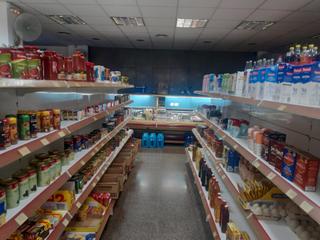 Traspàs Local Comercial a La Verneda - La Pau. Supermercado en traspaso en el barrio de pau i la verneda, barce