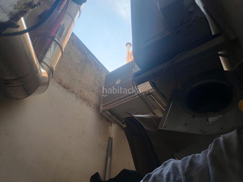 Foto cdc724af-a960-4fa7-9e8d-06d0fd4fda28. Pas-de-porte local commercial dans La Torrassa Hospitalet de Llobregat (L´)