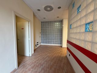Business premise in Carrer Bonaventura Puig i Perucho
