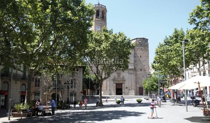 Foto a0e51648-2653-4931-97a5-e4f2f1c6096c. Traspàs local comercial amb calefacció a Putget - Farró Barcelona