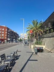 Lloguer Local Comercial a Centre. Amplio local comercial de 200 m² en santa coloma de gramenet