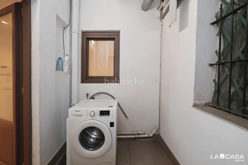 Foto 5d4ef85c-4b96-4388-bcc7-7bbbfd745bfe. Etagenwohnung in Sant Antoni Barcelona