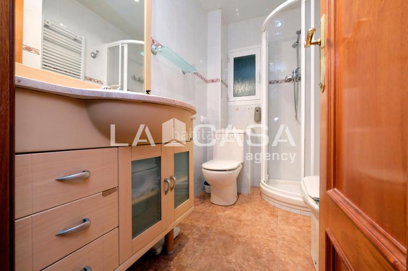 Foto 0ac8e5c1-4332-4933-aef8-6da3b70f5fac. Appartement dans Turó de la Peira Barcelona