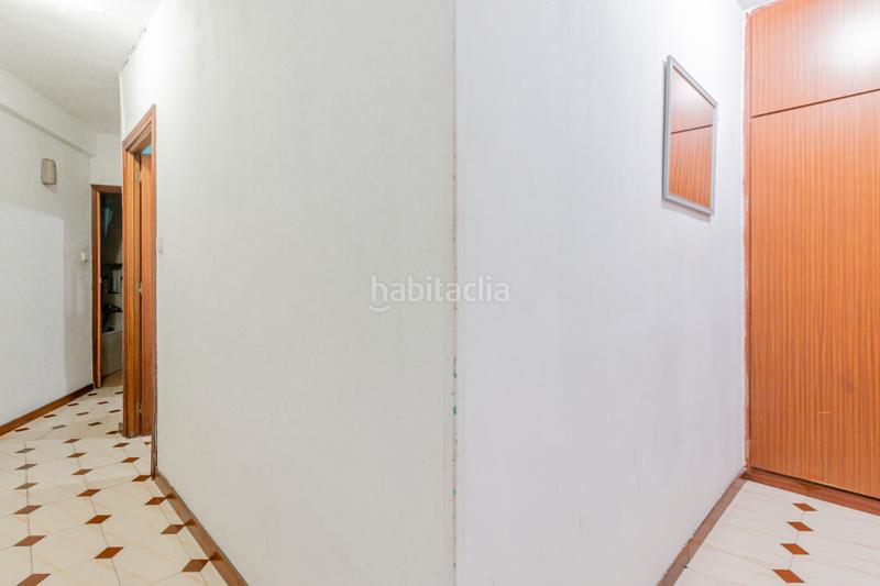 Foto afad24af-a929-436a-a8bd-a29f7d571bda. Piso vivienda con balcon ite apta en Buena Vista Madrid
