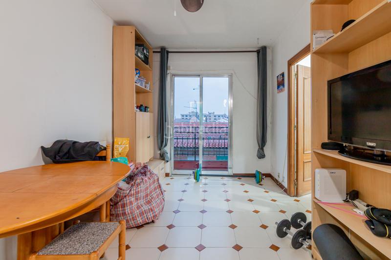 Foto c3194418-fc12-4efb-9961-e9d61ce00d4a. Piso vivienda con balcon ite apta en Buena Vista Madrid
