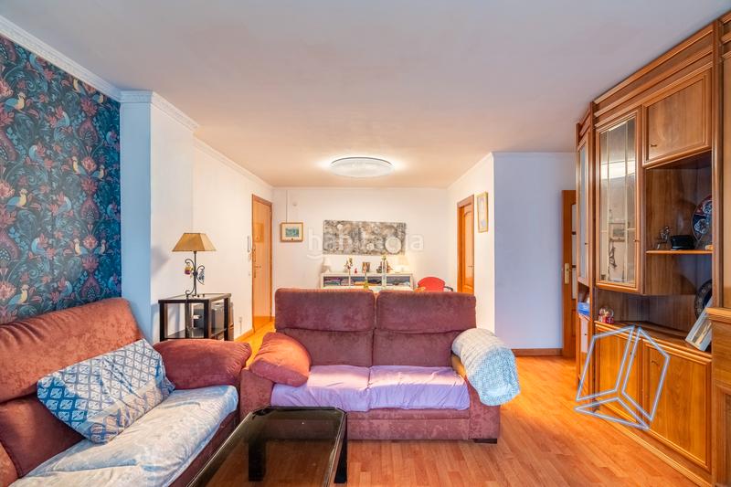 Foto ed4758a3-64f6-4588-b1c9-ccb5dbad6a66. Flat with heating in La Marina del Port Barcelona