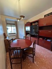 Pis  Carrer santiago apòstol. Piso luminoso con cocina reformada en collblanc