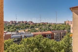 Appartement  Calle del castillo de oropesa. Vivienda reformada a estrenar en 8 planta con ascensor  san blas