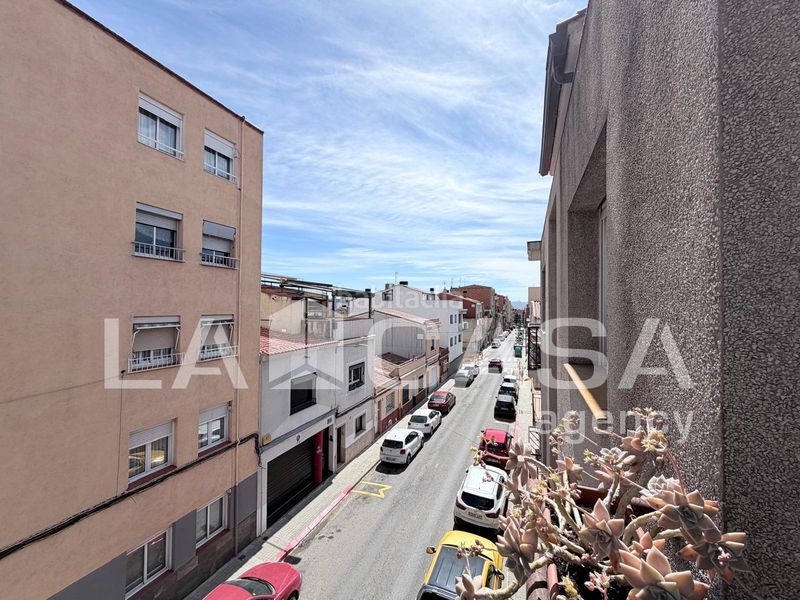 Foto e0526474-99c5-42a9-ad80-2eb31fb35a70. Àtic amb calefacció aparcament a Can Rull Sabadell