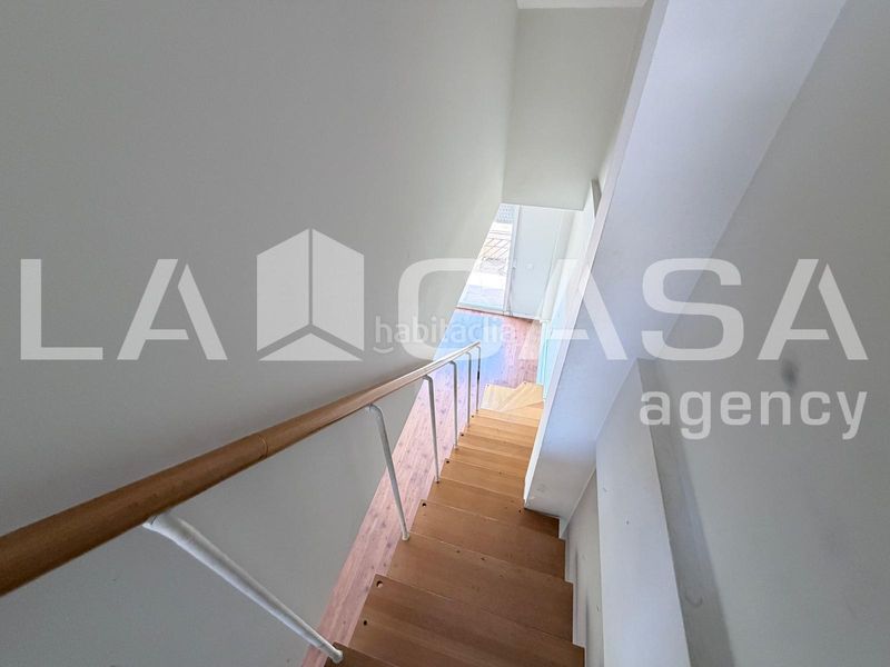 Foto ed17799f-0d0f-48c8-93b9-1b4793e73a6e. Àtic amb calefacció aparcament a Can Rull Sabadell