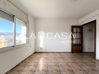 Flat  Carrer de ruperto chapí. Se vende estupendo piso en de 64m2, muy luminoso