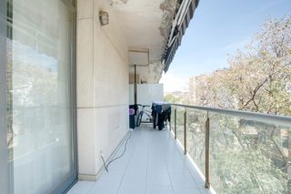 Pis  Carrer de la festa major d'iquique. Luz, balcón y parking en finca moderna piso exterior listo para