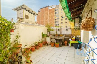 Pis  Carrer del mas casanovas. Planta baja luminosa de 72 m2  con patio