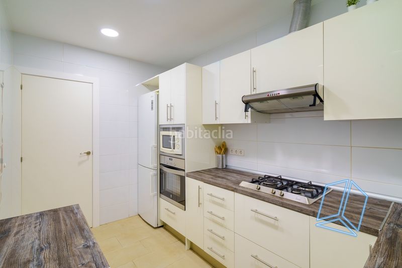 Foto 648aa677-2e7b-45da-8d3c-dbbb1b432fe8. Pis a Baix Guinardó Barcelona