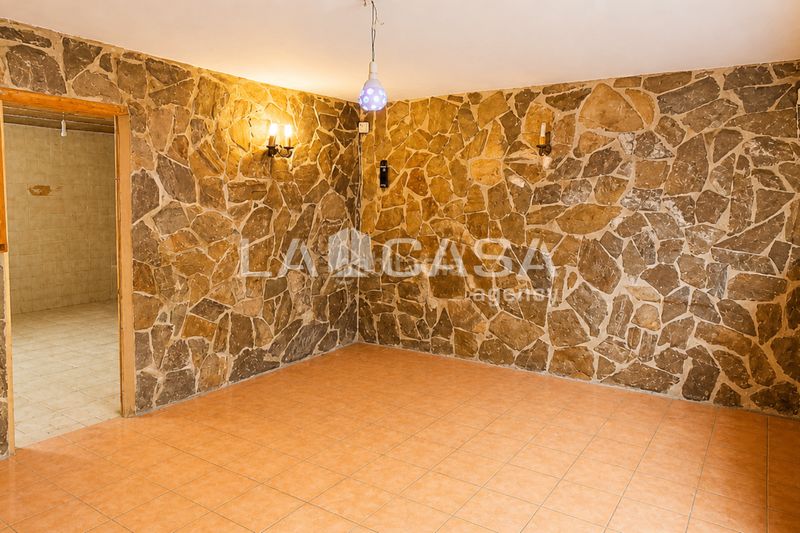 Foto 69f901b1-9fa9-40fd-adb9-a6ba1e1af36b. Local comercial oportunidad de adquirir local comercial en la zona de La Mina, , en Sant Adrià de Besòs