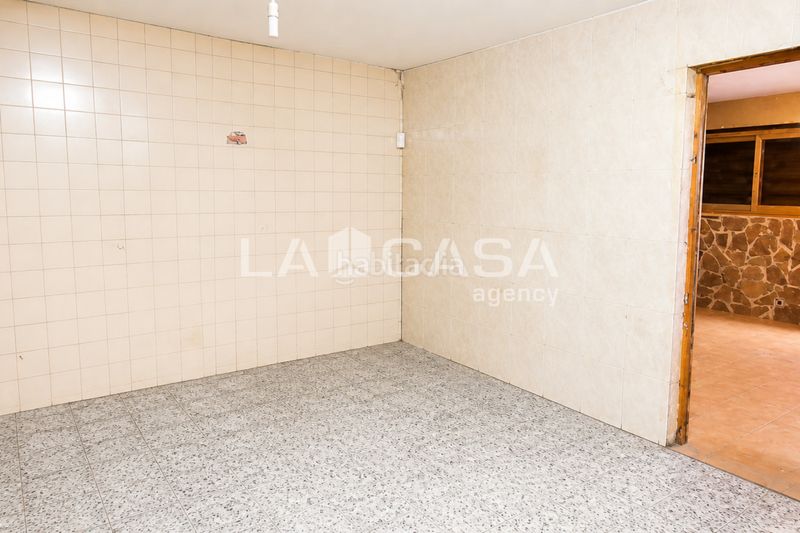 Foto 763fc005-e812-4b87-9d04-bb6100b60b96. Local comercial oportunidad de adquirir local comercial en la zona de La Mina, , en Sant Adrià de Besòs
