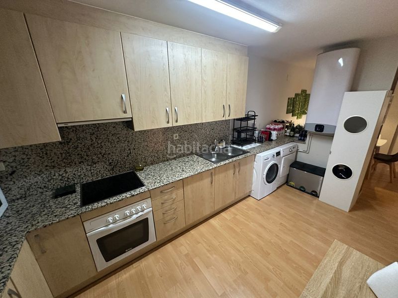 Foto a9efeb71-f105-4fa8-9073-043271db7183. Pis a Sants-Badal Barcelona