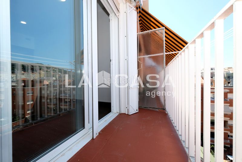 Foto d8fed7de-0370-4af8-b1ff-c766e43d1e53. Àtic a Vilapicina - Torre Llobeta Barcelona