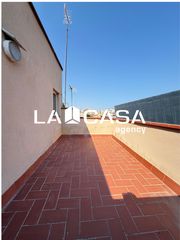 Dachwohnung  Carrer del bruc. Atico con terraza reformado