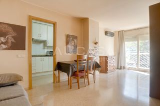 Pis  Avinguda del ferrocarril. Piso vpo de 3 habitaciones con parking en sant adrià de besòs