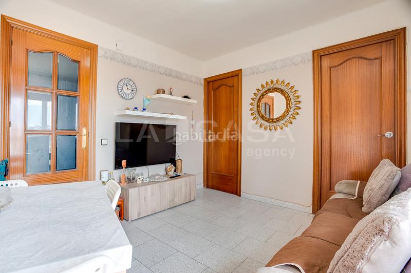Foto a8b5d5b3-1968-489d-9b78-ffe2a6b6f38b. Appartement dans Prosperitat Barcelona
