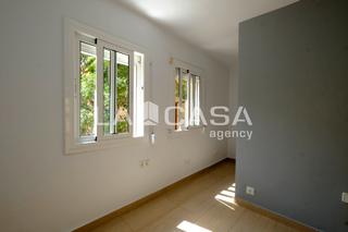 Etagenwohnung  Carrer d'aiguablava. Totalmente exterior muy luminosa