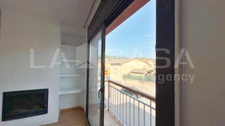 Pis  Carrer can fogueres. Luminosa con balcon y plaza de garage incluida en el precio