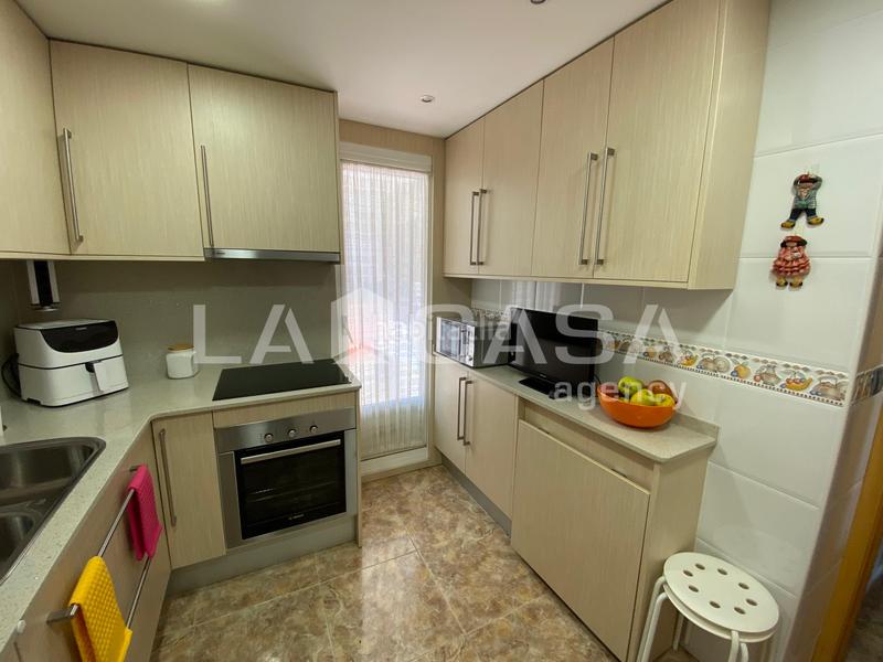 Foto 14d153f6-a844-4964-aa42-5097a4990d7a. Piso luminoso con terraza de 50 m en Fondo Santa Coloma de Gramenet