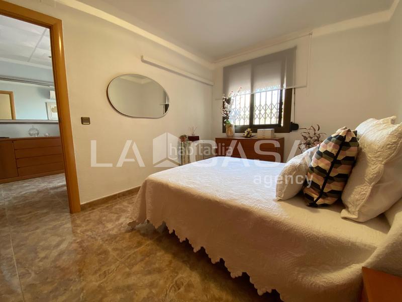 Foto 300205d6-a5c9-4794-b578-1ca7a79efdda. Piso luminoso con terraza de 50 m en Fondo Santa Coloma de Gramenet