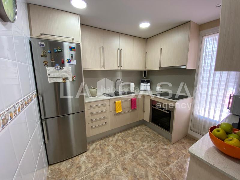 Foto 496e0f14-f0f9-4ff2-81d7-92ff425e0292. Piso luminoso con terraza de 50 m en Fondo Santa Coloma de Gramenet