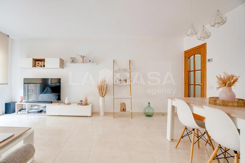 Foto 0bd6678b-031a-47f6-8d2d-1532c3ed51c1. Piso luminosa con balcon en Canovelles