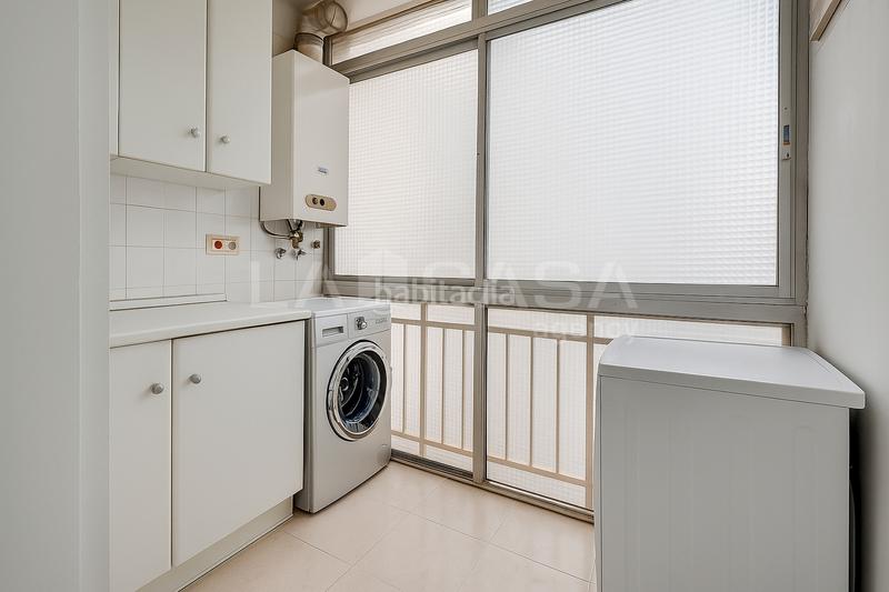 Foto 7aca21bd-4c4a-4e25-854f-1d11563f18d8. Piso luminosa con balcon en Canovelles