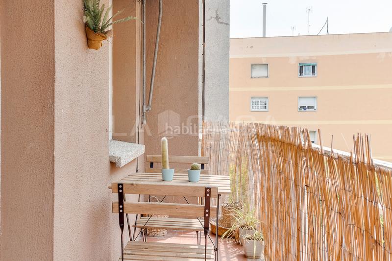 Foto 81701e65-11ef-458c-addc-c969e8403a84. Piso luminosa con balcon en Canovelles
