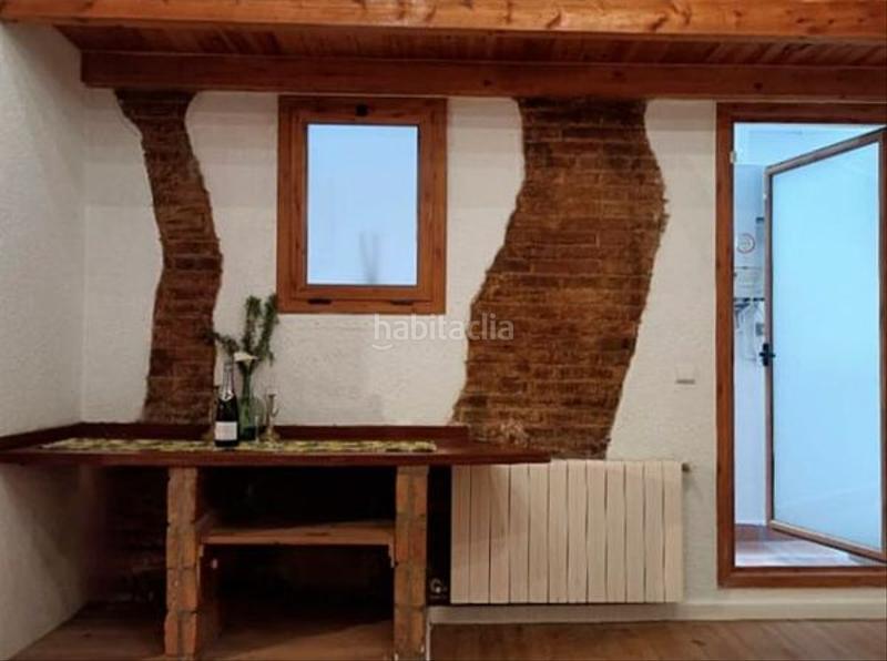 Foto 0704b90c-3553-4329-b585-5f1d29a2fe4b. Dúplex  con patio y local en finca regia del poblesec en Barcelona